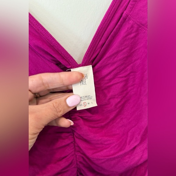 Free People We the Free What A Babe Top fuchsia ruched Top Size Small - Picture 7 of 9